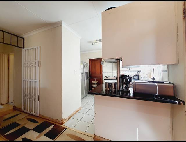 2 BEDROOM FREEHOLD FOR SALE IN NOORDWYK